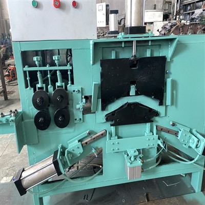 S conecta a máquina de moldagem de suporte de viga